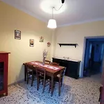 Bellissimo, Elegante Appartamento Vicino Al Po